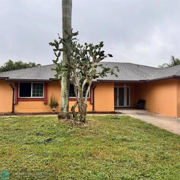 721 SW 96th Ave, Pembroke Pines, FL 33025