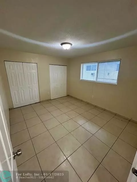 Miramar, FL 33023,7421 Venetian St  #8