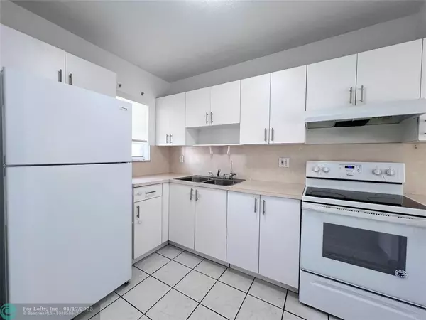 Hialeah, FL 33014,519 W 68th St  #4