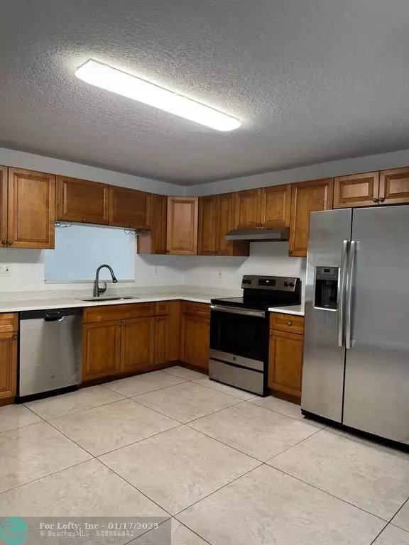 Coral Springs, FL 33065,4132 NW 114th Ave  #2