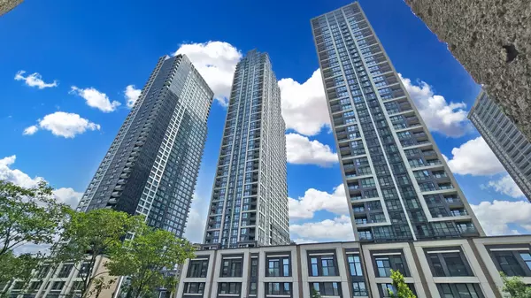 7 Mabelle AVE #308A, Toronto W08, ON M9A 4X7