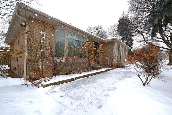 25 Brookland DR, Brampton, ON L6T 2M4