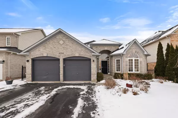 4294 Sarazen DR, Burlington, ON L7M 4Y9