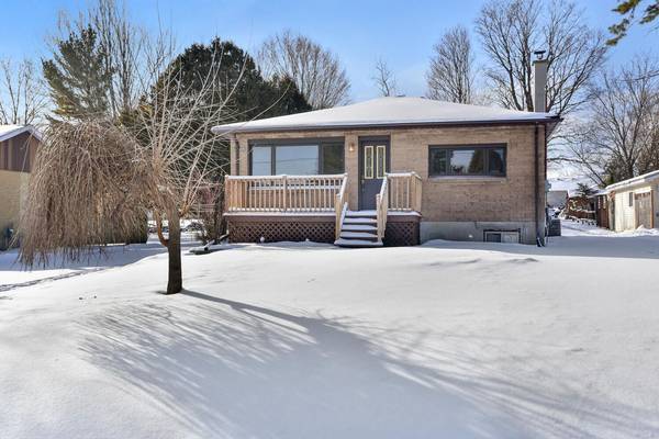 27 WEST MCLEAN BLVD,  Leeds And Grenville,  ON K0E 1P0