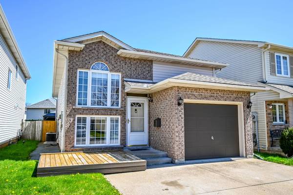 14 JENNIFER CRES, St. Catharines, ON L2M 7Y9