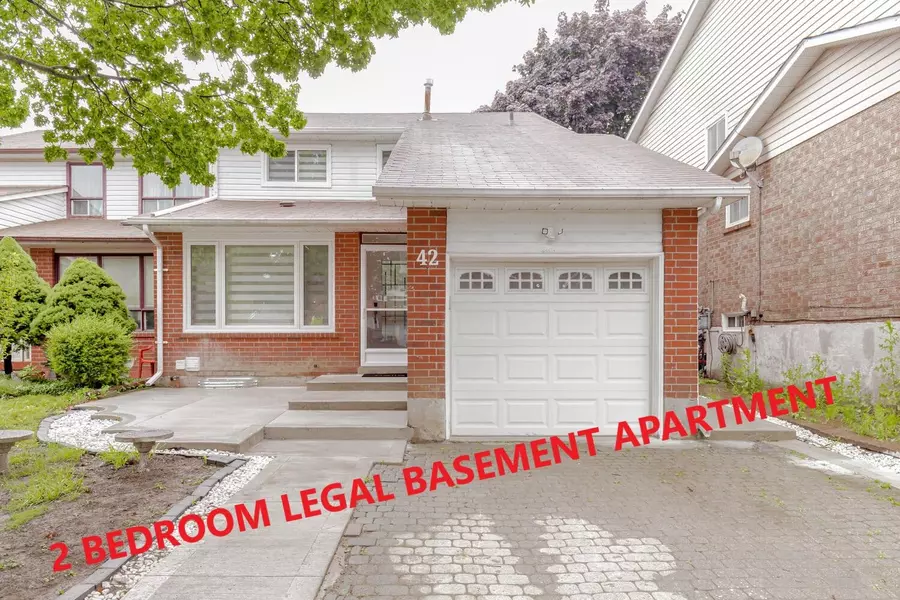 42 Courtleigh SQ, Brampton, ON L6Z 1J3