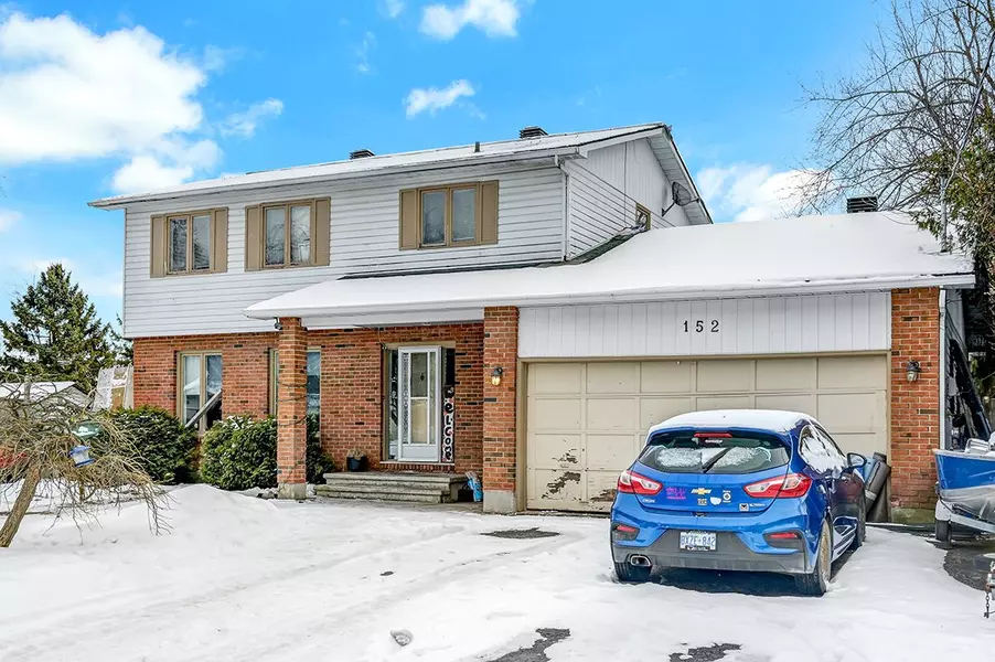 152 Dunlop CRES, Russell, ON K4R 1B3