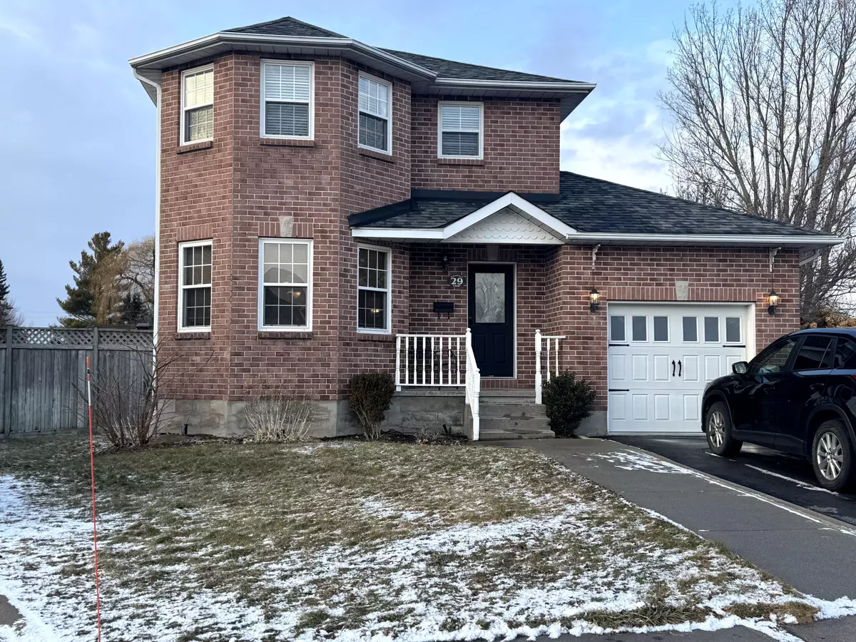 Kingston, ON K7K 6N3,29 Richdale CT