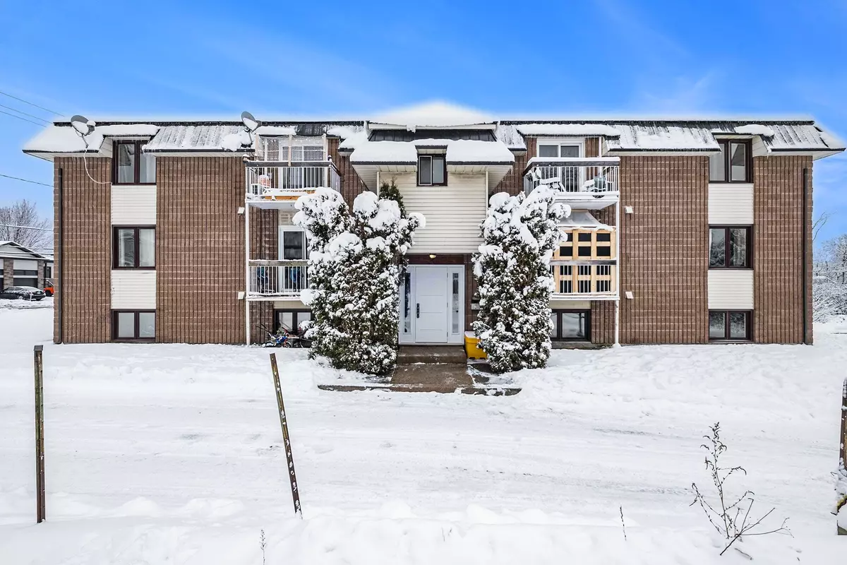 Clarence-rockland, ON K4K 1E6,875 LAURIER ST #10