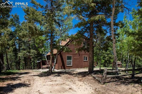 699 Cottonwood Lake DR, Divide, CO 80814