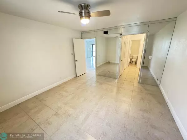 Fort Lauderdale, FL 33308,6275 Bay Club Dr  #4