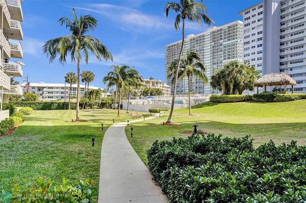 Fort Lauderdale, FL 33316,1900 S Ocean Dr  #301