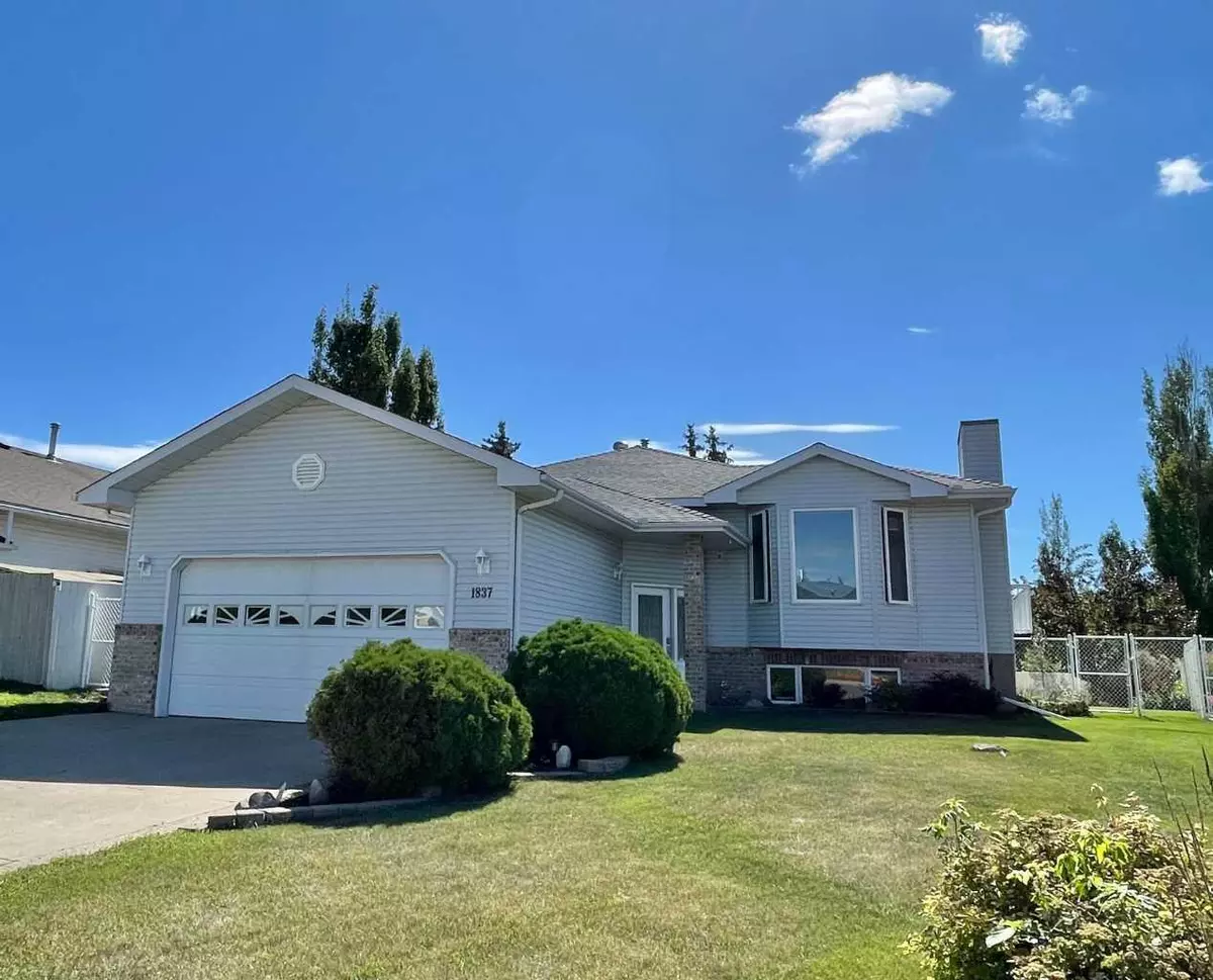 Wainwright, AB T9W 1L4,1837 10 AVE