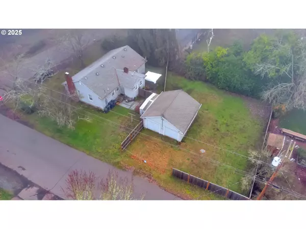 Eugene, OR 97404,305 KNOOP LN