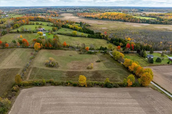 Smith-ennismore-lakefield, ON K0L 2H0,0 Centre Line N/A