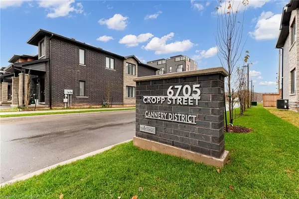 Niagara Falls, ON L2E 5J8,6705 Cropp ST #100