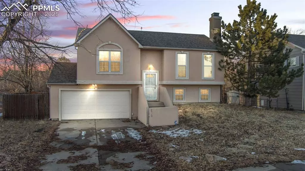 2710 Dickens DR, Colorado Springs, CO 80916