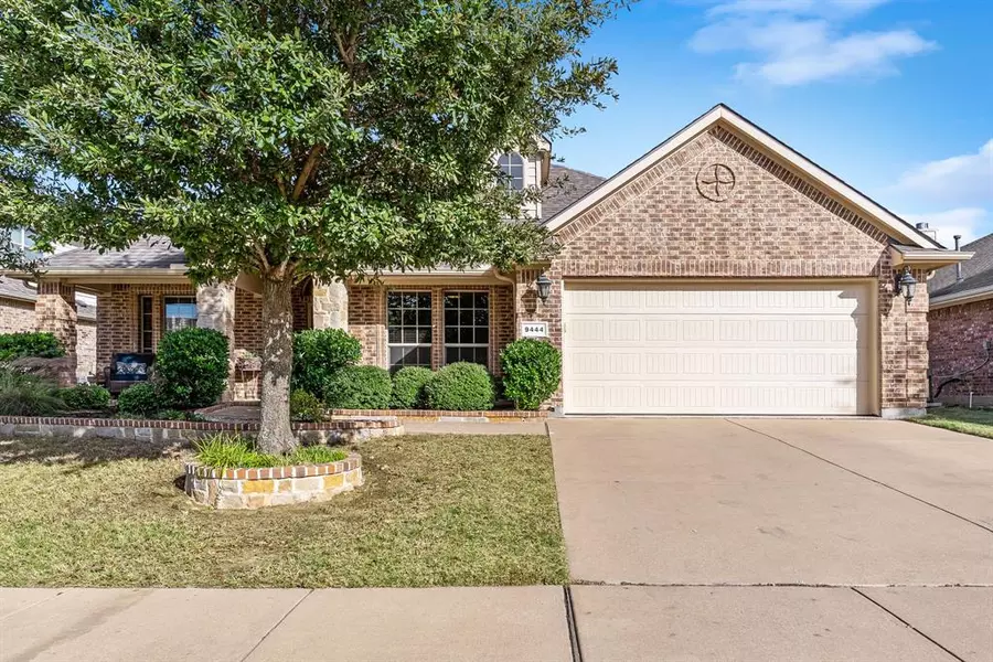 9444 Drovers View Trail, Fort Worth, TX 76131