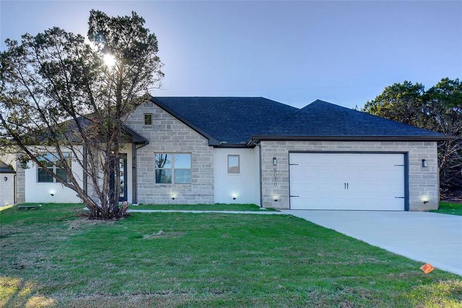 2508 Christine Drive, Granbury, TX 76048