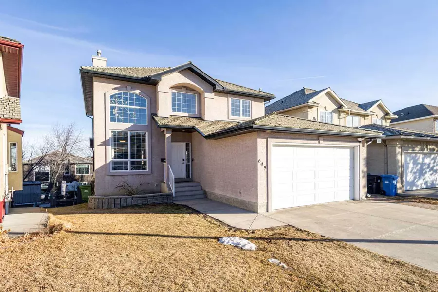 649 Hamptons DR Northwest, Calgary, AB T3A 5Y4