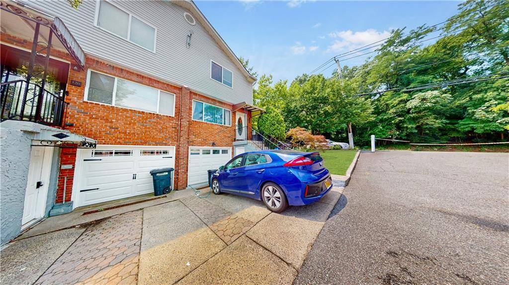 Staten  Island, NY 10312,128 Cody PL