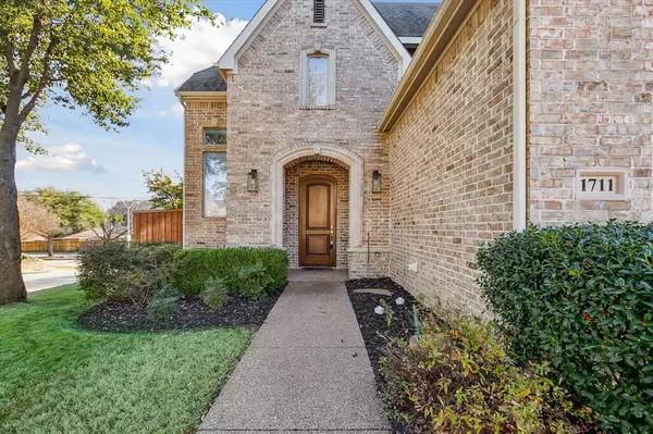 Grapevine, TX 76051,1711 Brook Meadow Court