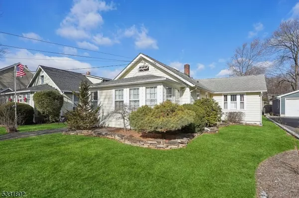 7 Maple Ave, Morris Plains Boro, NJ 07950