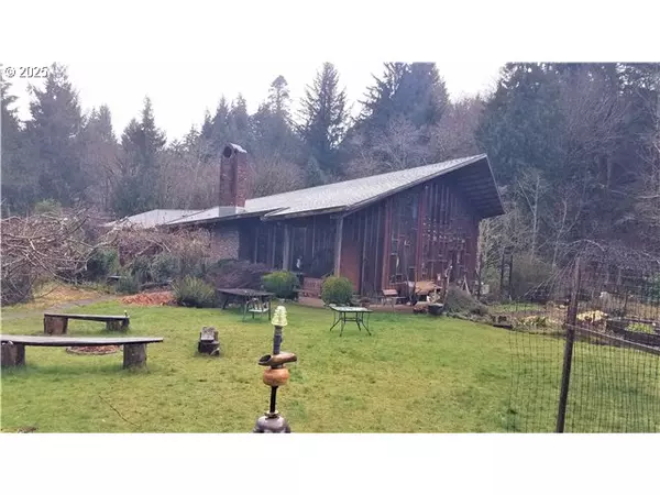 57235 HARLOCKER HILL RD, Coquille, OR 97423