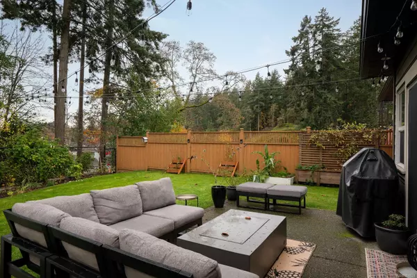 View Royal, BC V9B 0S9,3 Massey Pl