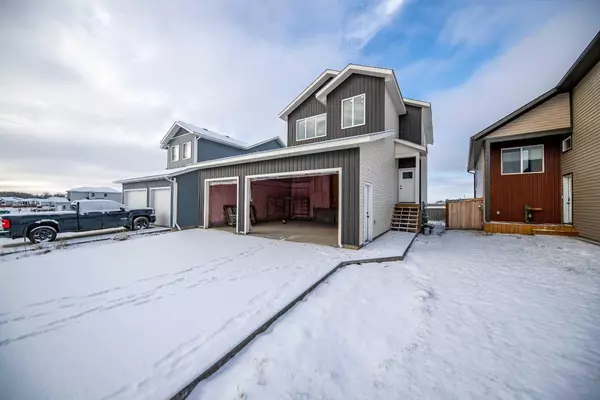 11934 81 AVE, Grande Prairie, AB T8W 0M7