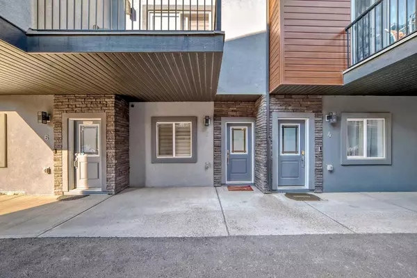 Calgary, AB T3N 1N6,129 Skyview Parade NE #5