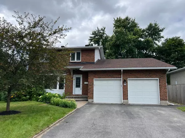 28 Ormsby DR, Stittsville - Munster - Richmond, ON K0A 2Z0