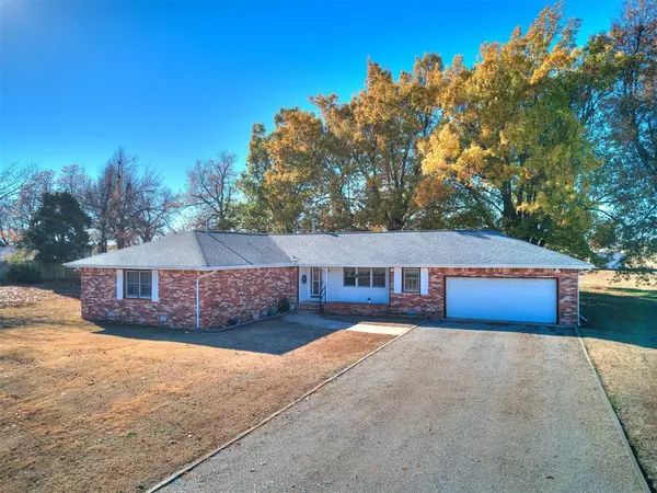 2271 N Dobbs Road, Harrah, OK 73045