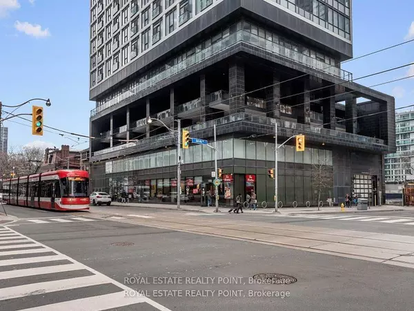 Toronto C08, ON M5A 1Z4,181 Dundas ST E #3612