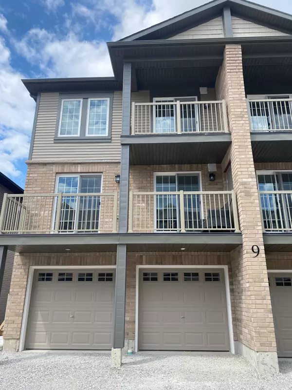 9 Hay LN #3, Barrie, ON L9J 0V6