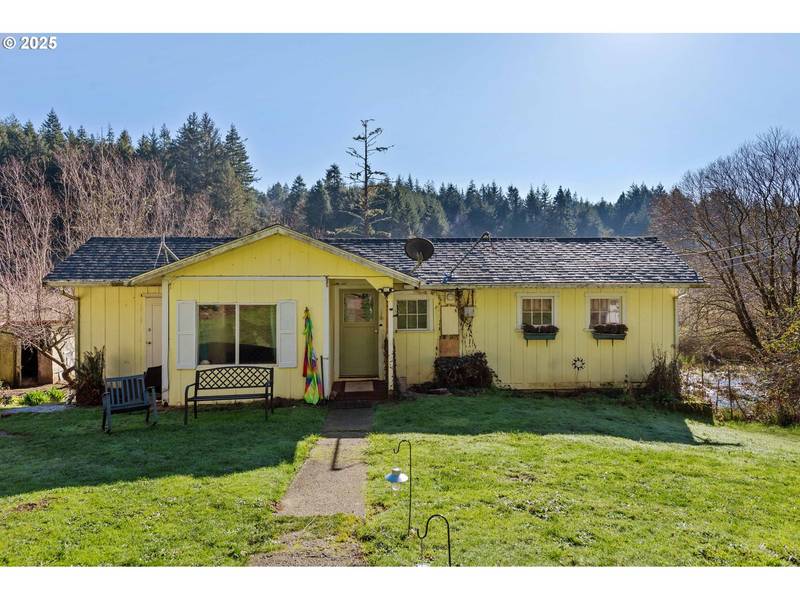 93368 UPPER LOOP RD, Coos Bay, OR 97420