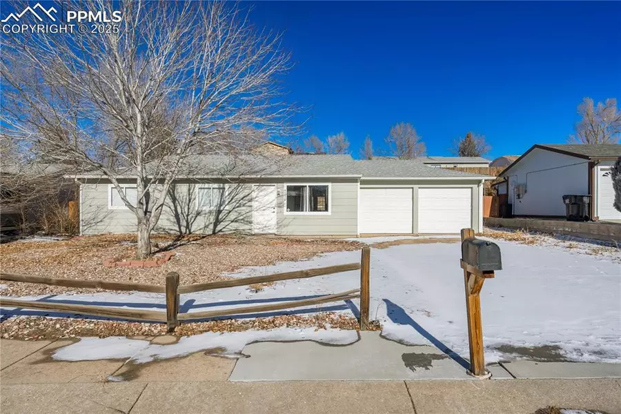 4570 Eastcrest CIR, Colorado Springs, CO 80916