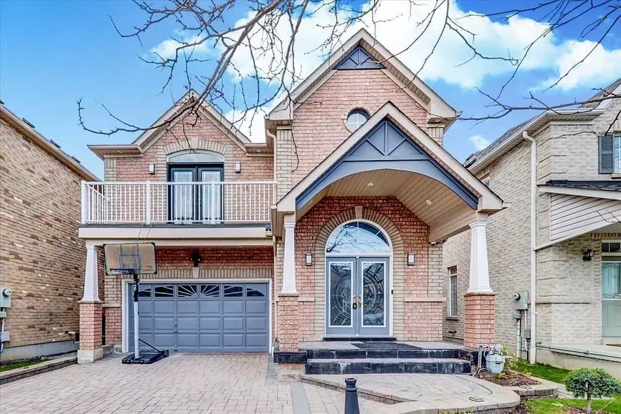 28 Dent ST, Ajax, ON L1T 4G1