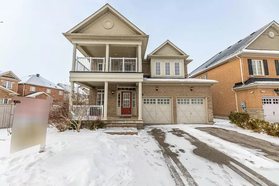 4 Trailside DR, Bradford West Gwillimbury, ON L3Z 0B5