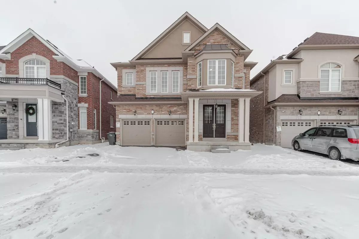 Brampton, ON L7A 5J1,74 Clockwork DR #Upper