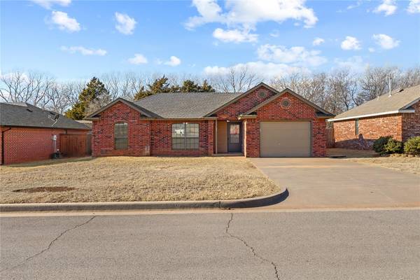 121 Elmwood Street, Weatherford, OK 73096