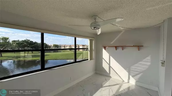 Sunrise, FL 33322,10207 Sunrise Lakes Blvd  #301