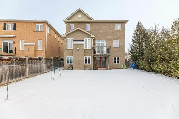 Bradford West Gwillimbury, ON L3Z 0B5,4 Trailside DR