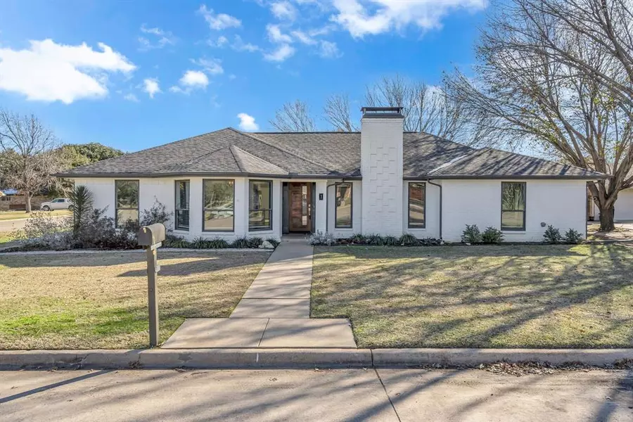 1 Brook Creek Court, Trophy Club, TX 76262