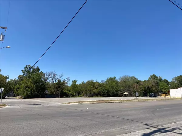 Gainesville, TX 76240,703 N Grand Avenue