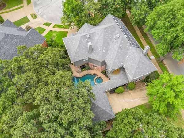 Grapevine, TX 76051,2152 Brownstone Court