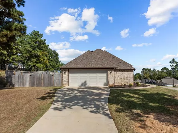 Tyler, TX 75706,12190 Hackberry Hollow