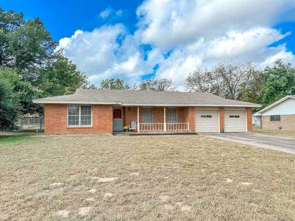 811 N 8th Avenue,  Teague,  TX 75860