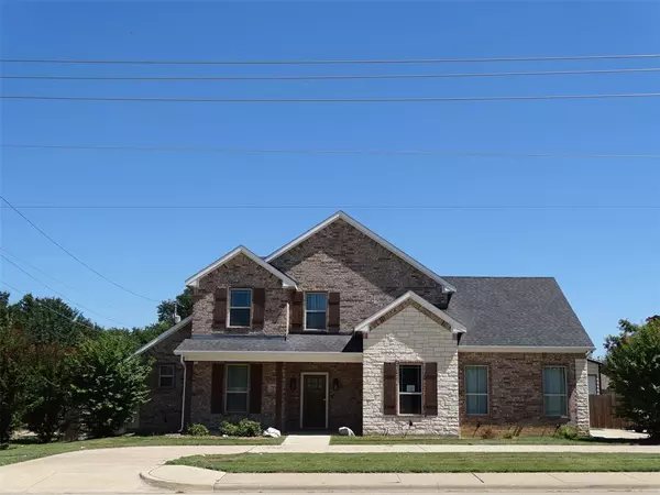 703 S Nolan River Road, Cleburne, TX 76033