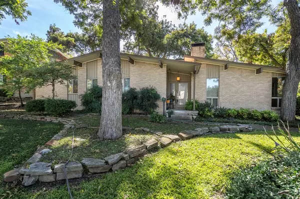 Dallas, TX 75238,9740 Edgepine Drive